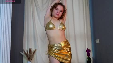 Monique with Curls online show from 04-09-26, 06:19