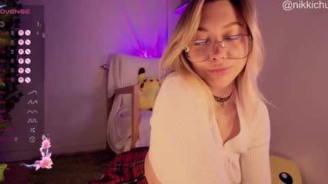 mynameisnikki_ online show from 01-10-26, 08:38