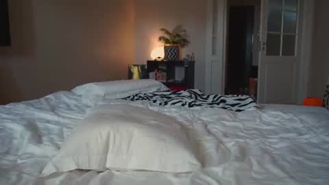 Sima online show from 07-19-26, 11:58