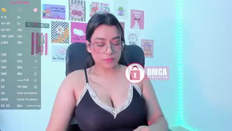 Snapshot of mypretty_isabella chatting on 06-11-26, 03:10 Bella online show from 06-11-26, 03:10