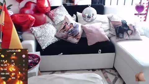 Snapshot of myrnasexxx chatting on 02-17-25, 04:59 Myrna Sessions online show from 02-17-25, 04:59