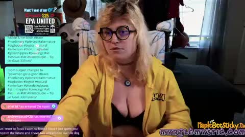 Snapshot of myrtlemystic chatting on 05-10-26, 11:37 Myrtle Faust online show from 05-10-26, 11:37