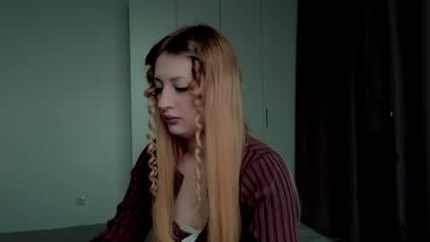 Snapshot of mysmila chatting on 06-06-26, 01:05 mysmila online show from 06-06-26, 01:05
