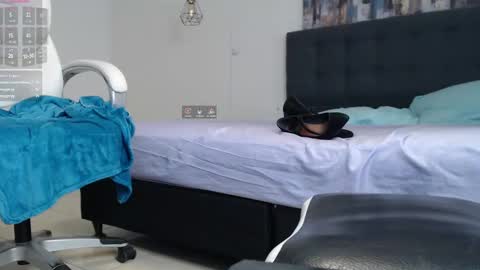 Snapshot of mysterious_girl42 chatting on 01-14-25, 05:12 No Name online show from 01-14-25, 05:12