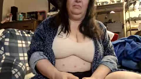 mysteriouswoman18 online show from 12-01-25, 12:37