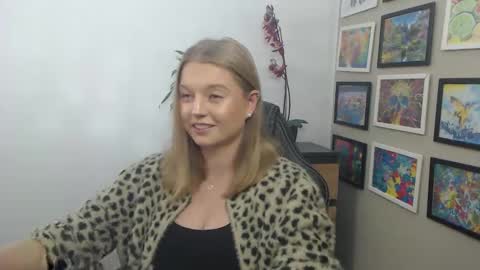 Erica online show from 11-19-25, 11:32