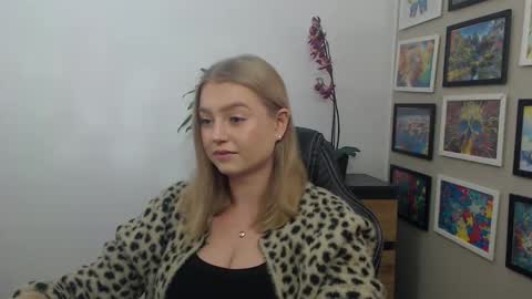 Erica online show from 11-28-25, 09:01