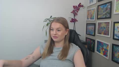 Erica online show from 04-22-26, 10:28