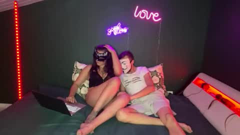 Snapshot of mystic_glow chatting on 11-09-25, 11:36 Mystic Glow online show from 11-09-25, 11:36