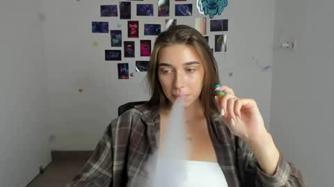 Snapshot of mysticamelia chatting on 07-27-26, 05:47 Amelia online show from 07-27-26, 05:47