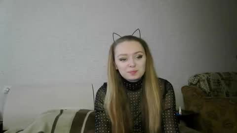 Snapshot of mysticglimmer chatting on 11-19-25, 10:48 Anika online show from 11-19-25, 10:48