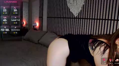 Snapshot of mystique_girl_ chatting on 06-19-26, 06:56 Angeline online show from 06-19-26, 06:56