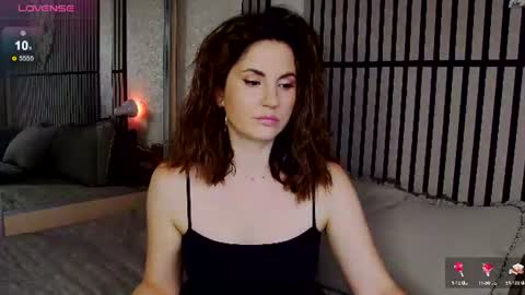 Snapshot of mystique_girl_ chatting on 06-22-26, 08:06 Angeline online show from 06-22-26, 08:06
