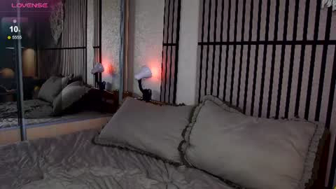 Snapshot of mystique_girl_ chatting on 07-06-26, 08:00 Angeline online show from 07-06-26, 08:00