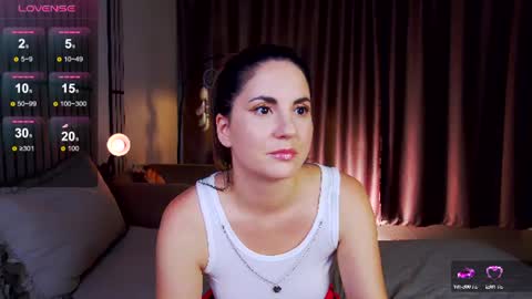 Snapshot of mystique_girl_ chatting on 07-22-26, 08:33 Angeline online show from 07-22-26, 08:33