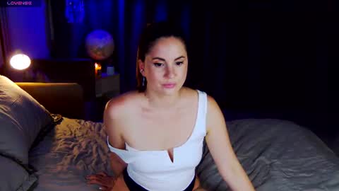 Snapshot of mystique_girl_ chatting on 07-29-26, 09:24 Angeline online show from 07-29-26, 09:24