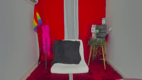 Snapshot of mysweetdanny chatting on 12-05-24, 04:53 IG belladanielab online show from 12-05-24, 04:53