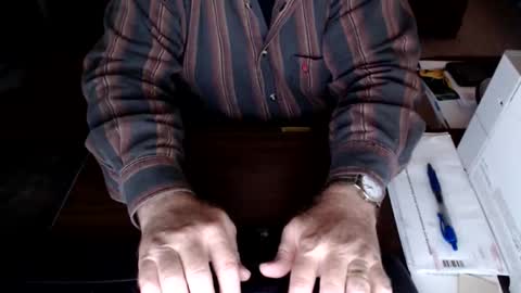 Snapshot of mytimeyourtimeourtime chatting on 10-27-25, 08:24 ItsTime online show from 10-27-25, 08:24