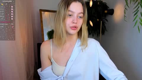 Eva  online show from 01-24-25, 02:08