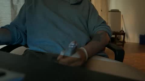 Snapshot of n1_ca chatting on 10-05-25, 12:03 n1_ca online show from 10-05-25, 12:03