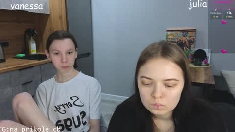 Snapshot of na_prikole_ chatting on 12-22-24, 08:14 Vanessa and Julia  online show from 12-22-24, 08:14