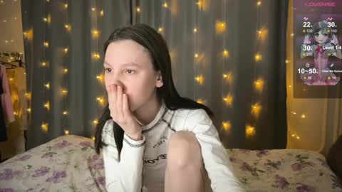 Snapshot of na_prikole_ chatting on 02-10-25, 08:31 Vanessa and Julia  online show from 02-10-25, 08:31