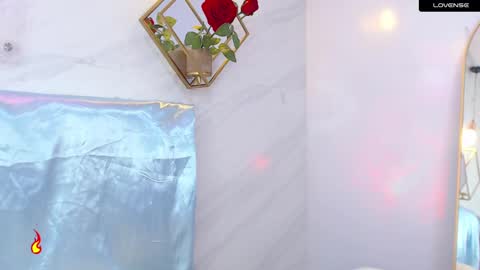 naamah_b online show from 02-21-25, 04:48