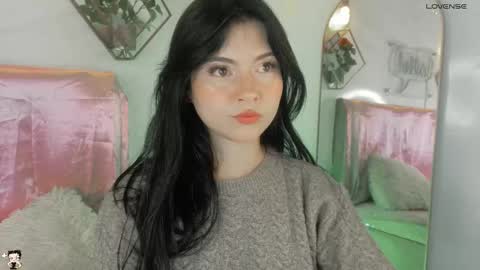 naamah_b online show from 10-13-25, 02:06