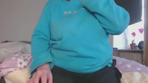 Nadine online show from 12-25-24, 03:17