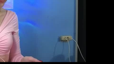 nadinna999 online show from 12-23-25, 01:47