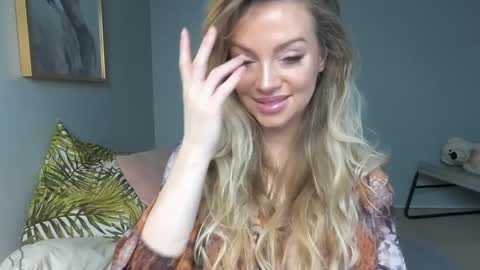 Snapshot of nadyasoft chatting on 01-02-25, 09:11 Nadyasoft online show from 01-02-25, 09:11