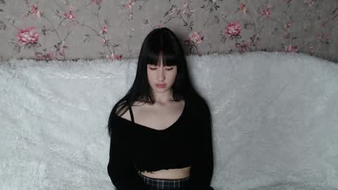 Naemi online show from 04-14-26, 03:40