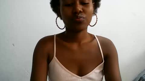 Snapshot of nah296652 chatting on 06-06-26, 09:25 nah296652 online show from 06-06-26, 09:25