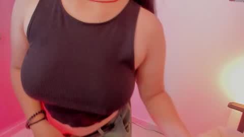 Nahara Soler online show from 12-15-25, 10:03