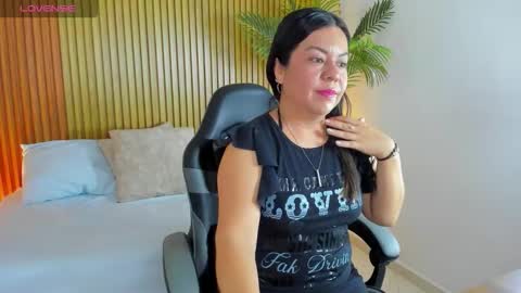 N A H I A online show from 11-04-25, 12:04