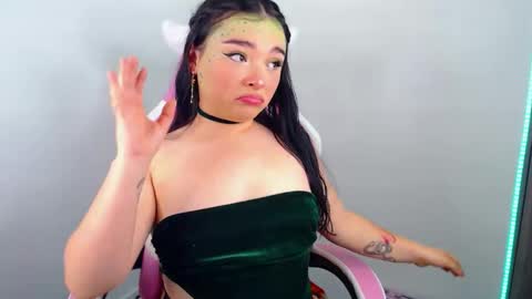 nahia cute     only   online show from 10-24-25, 10:06