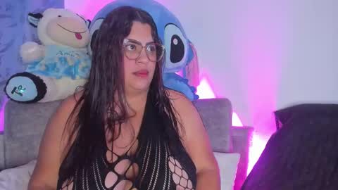 nahiaa233 online show from 09-11-25, 10:04