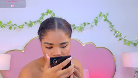 NahiaraReina  online show from 12-03-25, 02:15