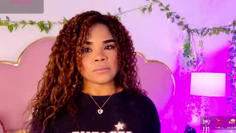 NahiaraReina  online show from 07-26-26, 02:35