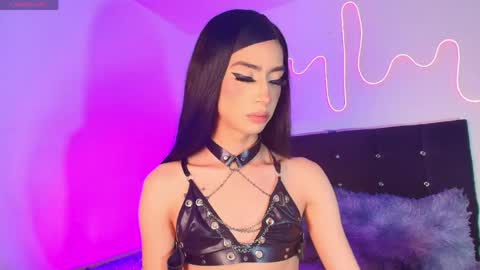 NahiaVictoria  online show from 04-17-26, 09:12