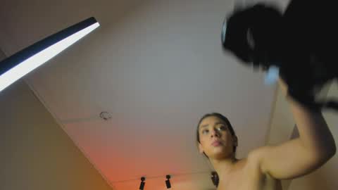 Snapshot of nahimithompson chatting on 05-20-26, 07:20 Nahimi online show from 05-20-26, 07:20