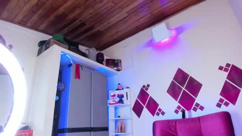 Nahla online show from 01-25-25, 02:04