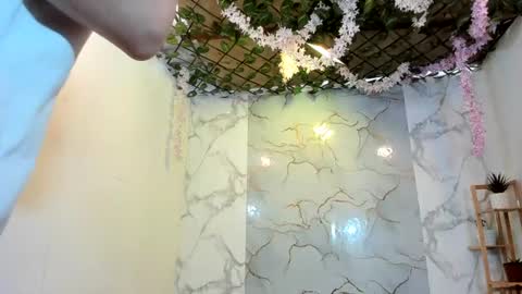 Snapshot of nahomi_hot2002 chatting on 06-21-26, 01:03 nahomi_hot2002 online show from 06-21-26, 01:03