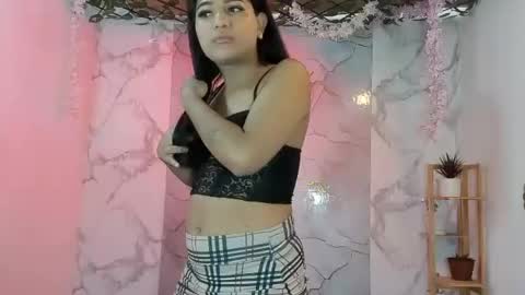 Snapshot of nahomi_hot2002 chatting on 07-10-26, 01:36 nahomi_hot2002 online show from 07-10-26, 01:36