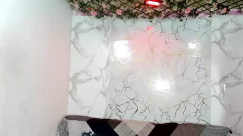 Snapshot of nahomi_hot2002 chatting on 07-12-26, 01:13 nahomi_hot2002 online show from 07-12-26, 01:13