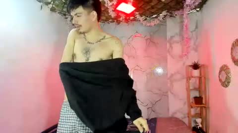 Snapshot of nahomi_hot2002 chatting on 07-27-26, 01:18 nahomi_hot2002 online show from 07-27-26, 01:18