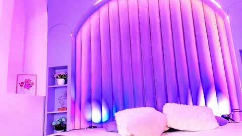  VICTORIA  online show from 02-15-25, 07:28