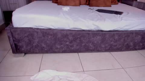  VICTORIA  online show from 03-04-25, 10:49