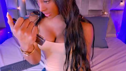  VICTORIA  online show from 10-18-25, 07:47