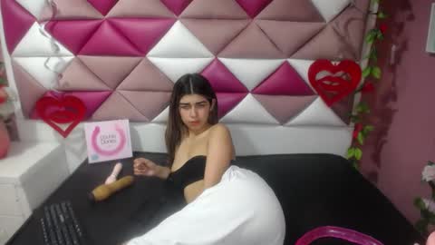 NahomiConnorr online show from 01-08-25, 07:34